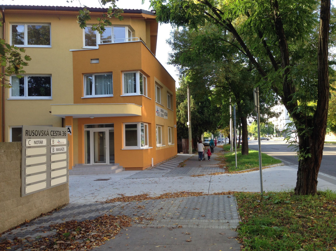 Parkovisko- exteriér Parkovisko- exteriér