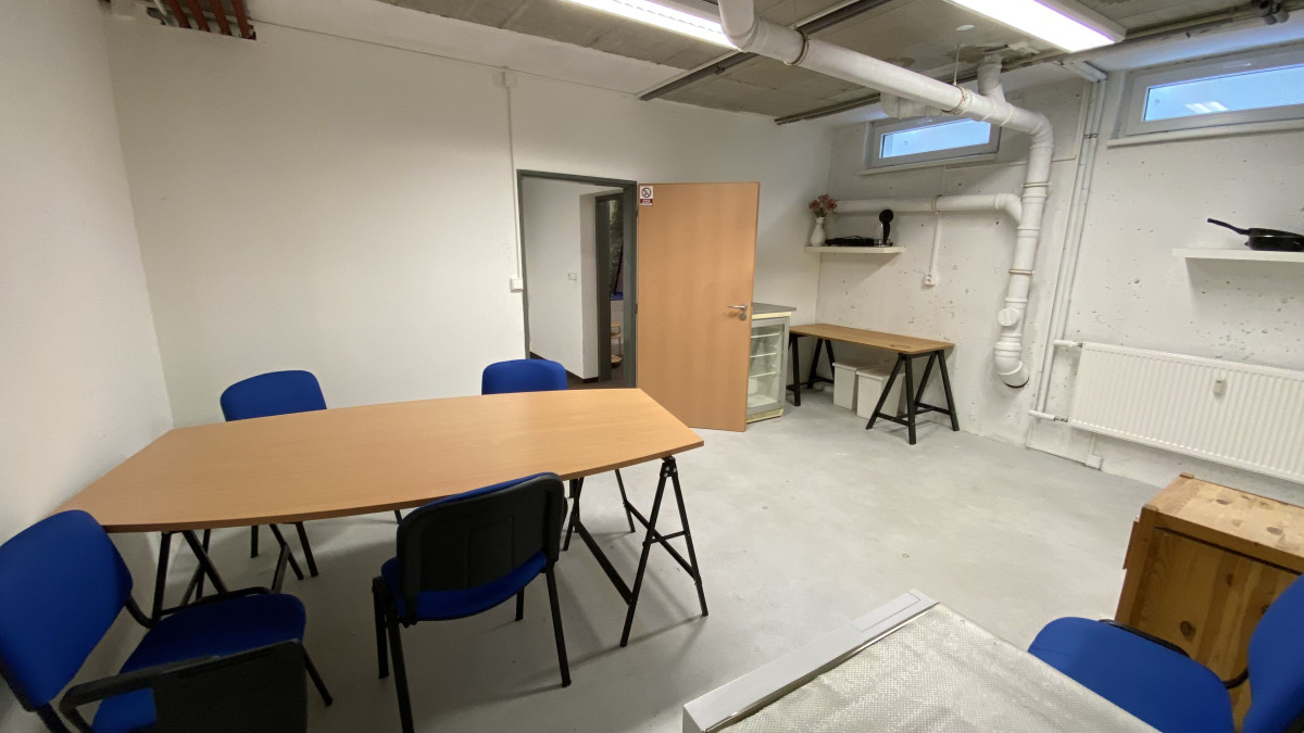 Jedáleň/kuchynka/WC-kúpeľňa Jedáleň/kuchynka/WC-kúpeľňa